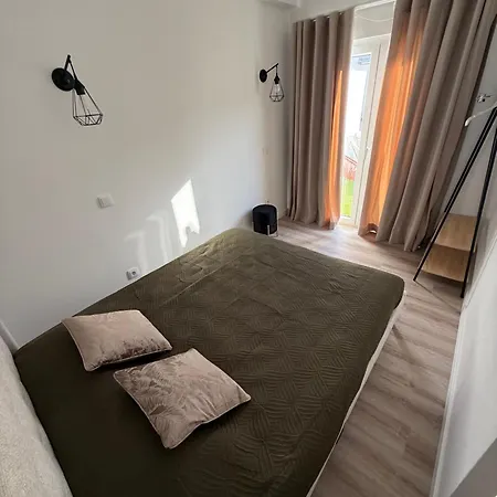 Camilas Place 2 * Bicas